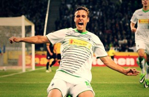 Max Kruse comemorando um gol