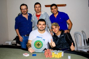 Jota Arias y amigos en el Quindío Poker Tour